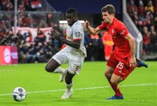 Thumbnail for article: RB Leipzig zet begeerde Upamecano voor het blok: verlengen of vertrekken