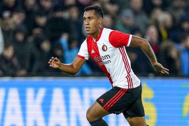 Tapia neemt afscheid van Feyenoord: 'Het is een mooie reis geweest'