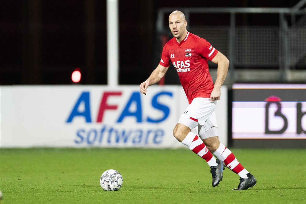Vlaar plakt er nog een jaar bij AZ aan vast en benoemt belangrijke uitdaging