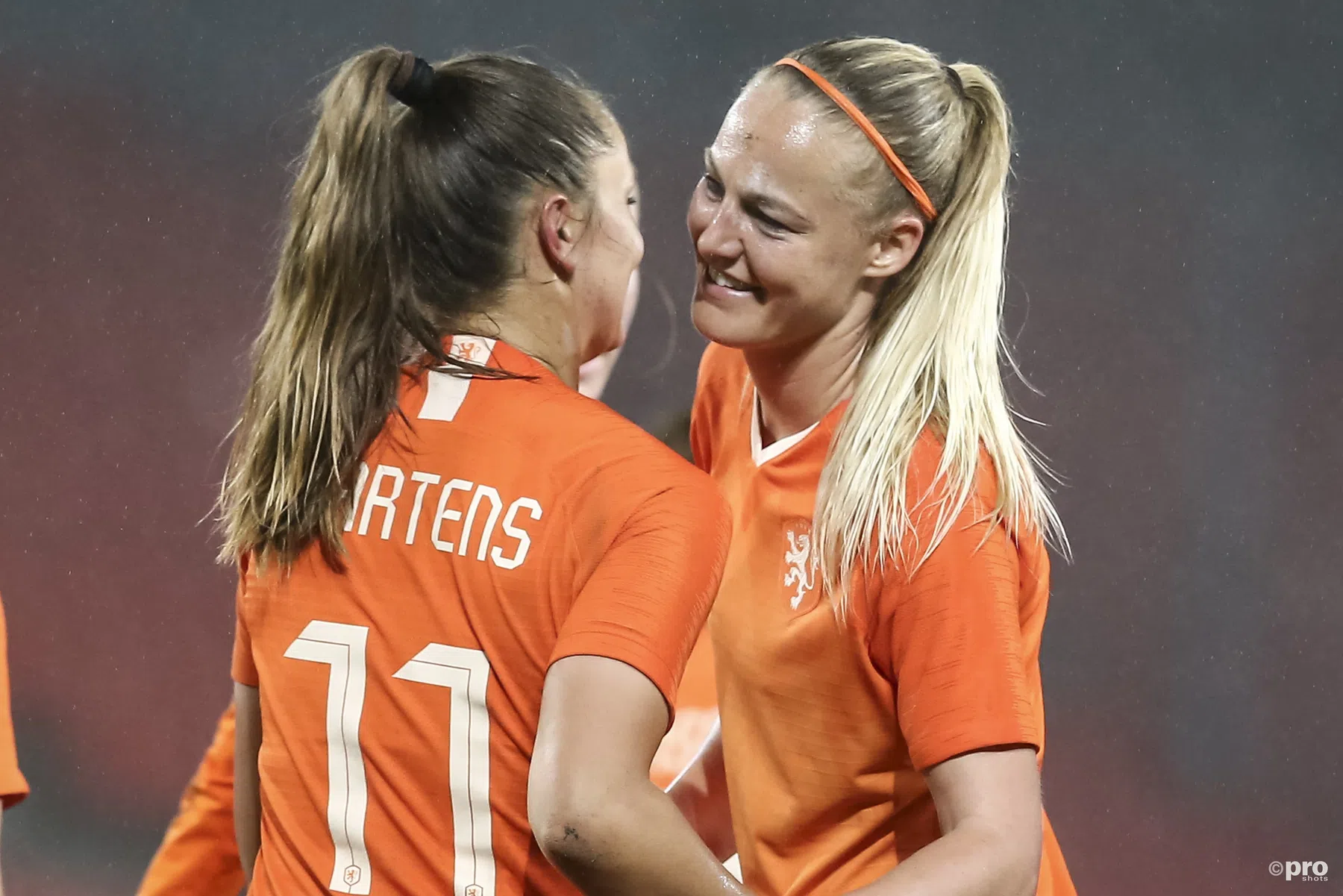 Dolle dagen in Eredivisie vrouwen: wanneer komt Lieke Martens nu naar Ajax?
