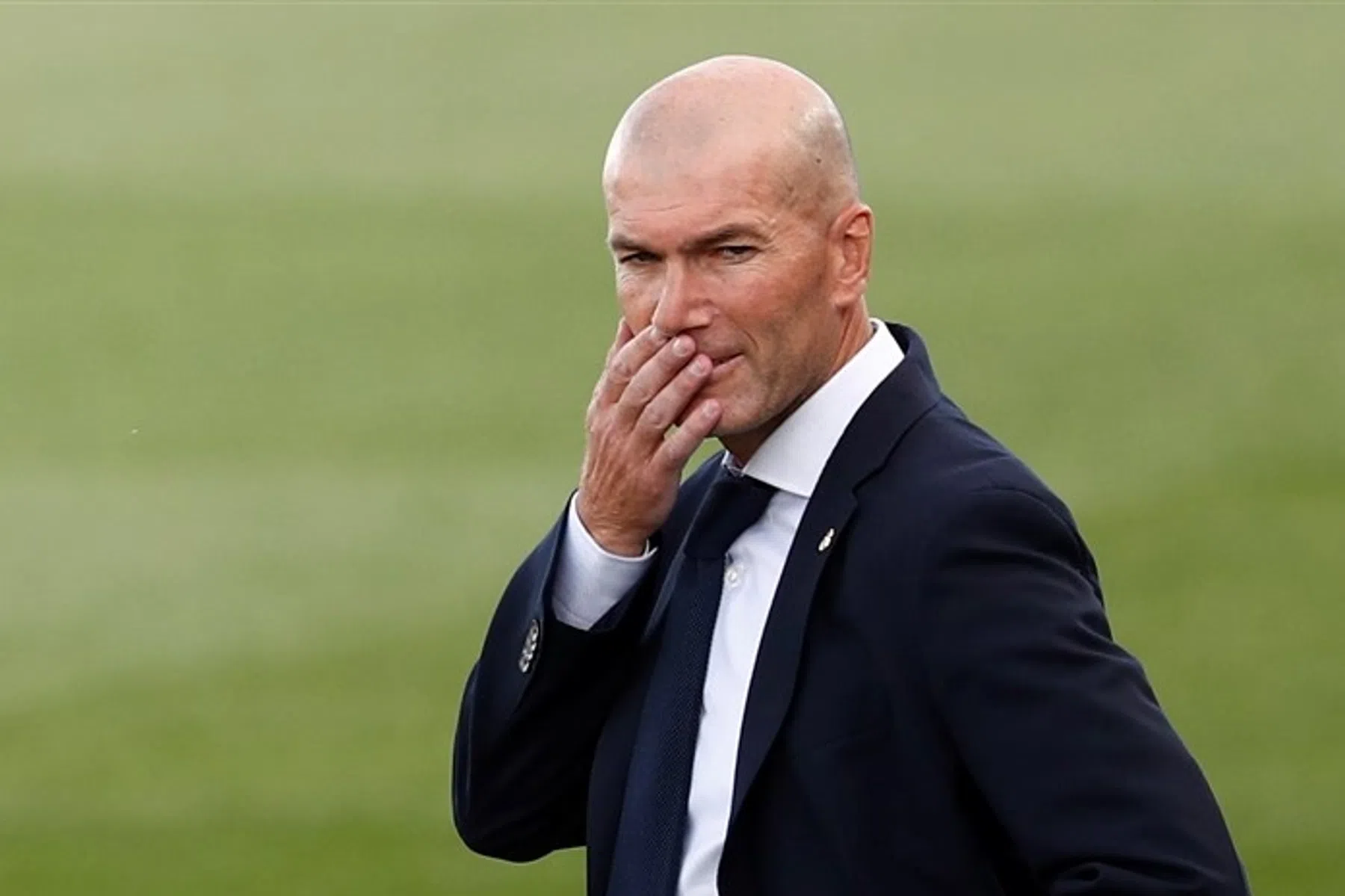 Beenhakker moet buigen voor Zidane