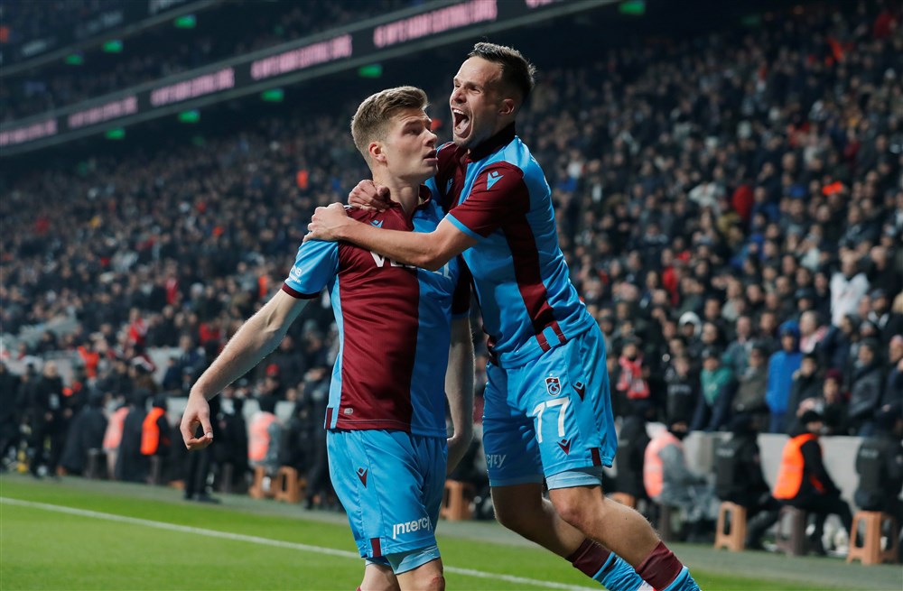 Mislukt in Nederland, een sensatie in Turkije: Sørloth slaat opnieuw toe