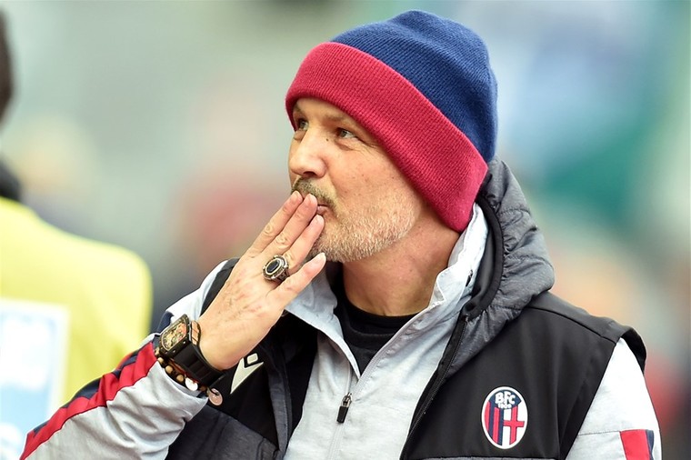 Emotionele contractverlenging voor Mihajlovic bij Bologna