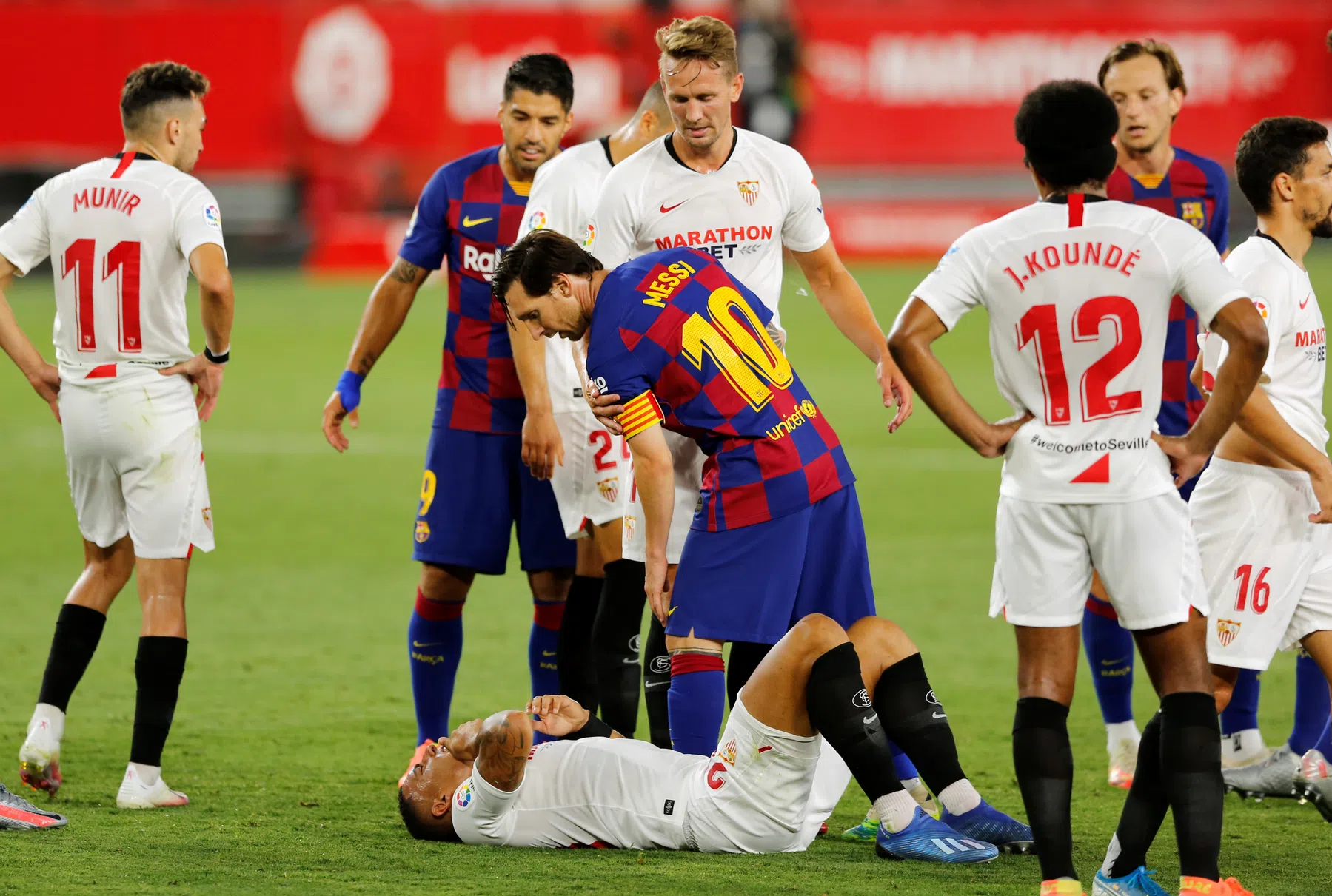 Taai Sevilla frustreert Barcelona, koppositie lonkt voor Real Madrid