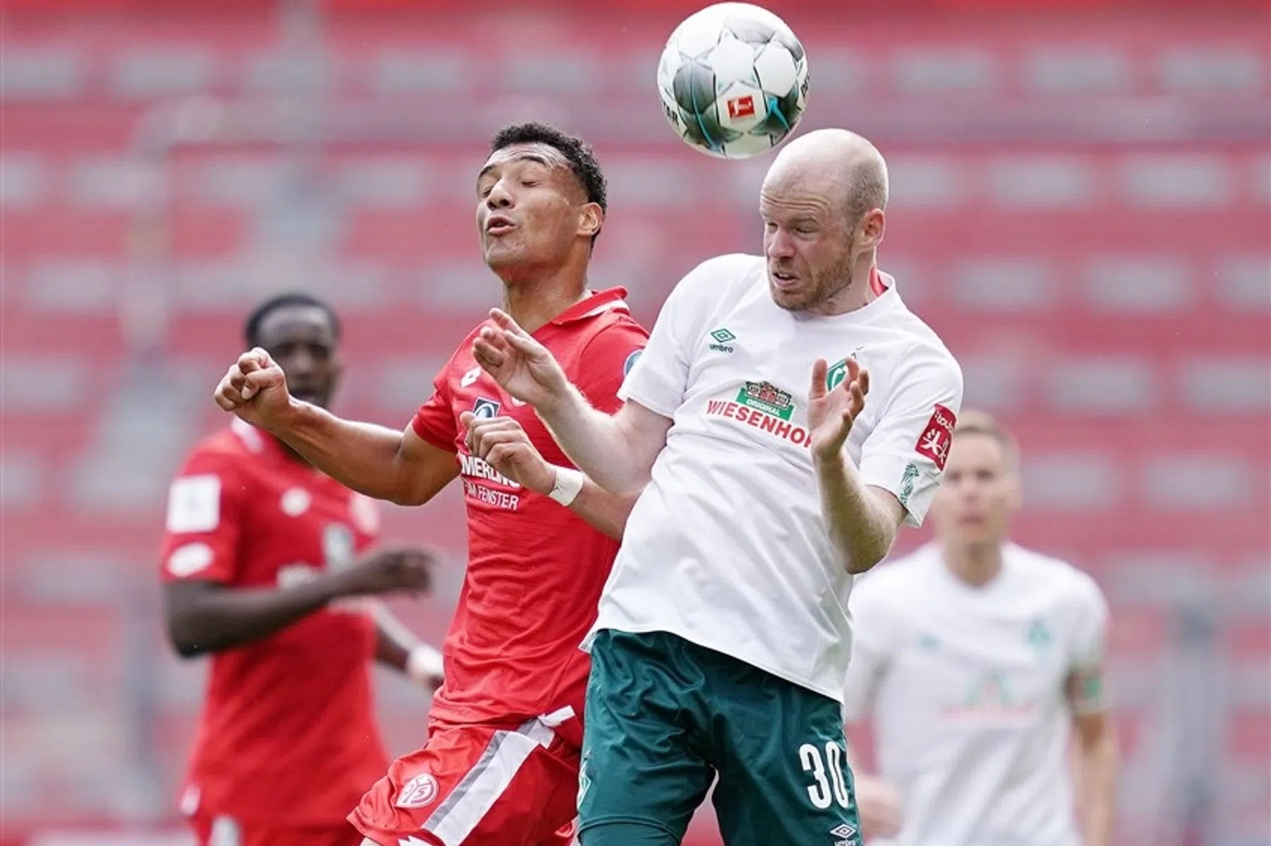 Werder en Klaassen zijn al leeg voor de streep