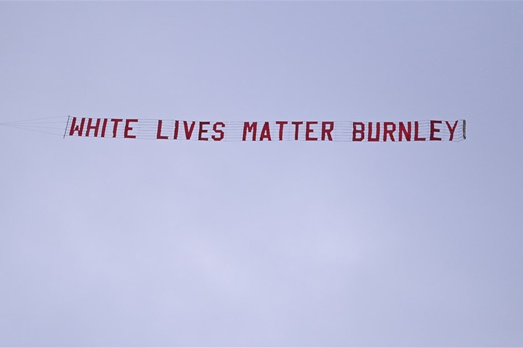 Plaatselijk vliegveld komt met verbod na omstreden Burnley-spandoek
