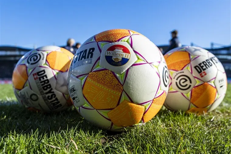 Eredivisie-clubs gaan in augustus tegen elkaar oefenen