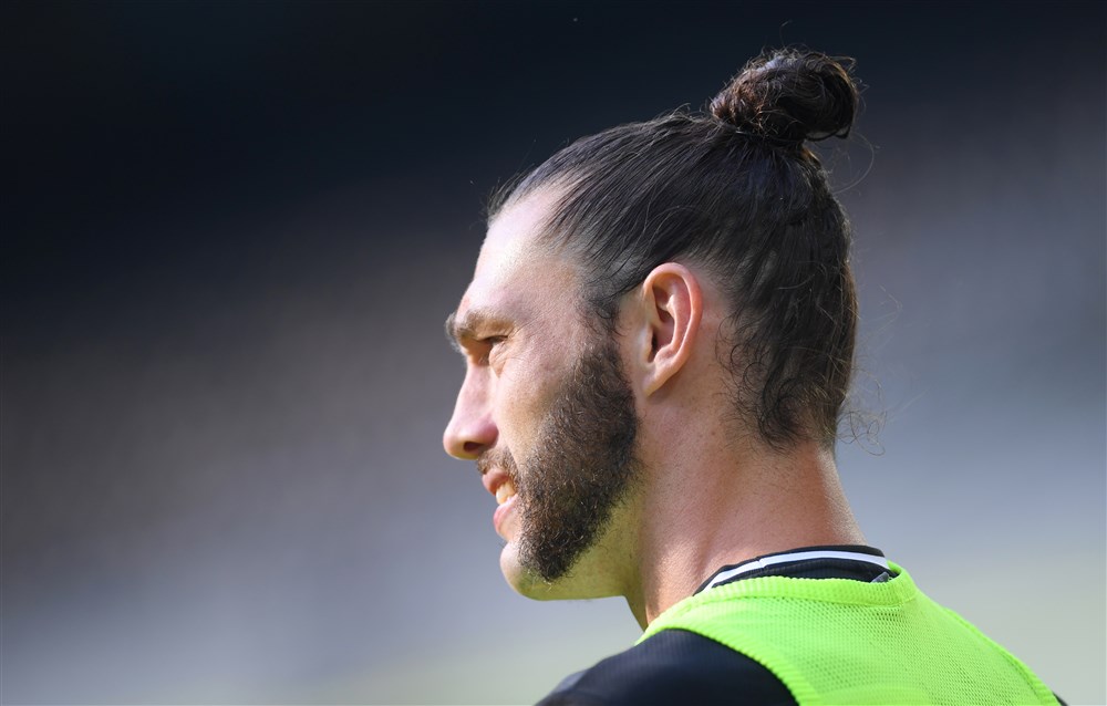 Nieuwe kans voor gevallen Newcastle-spits: wil de oude Carroll opstaan?