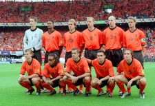 Thumbnail for article: Terug naar Euro 2000: ‘Op sommige momenten stond ik echt te genieten op het veld’