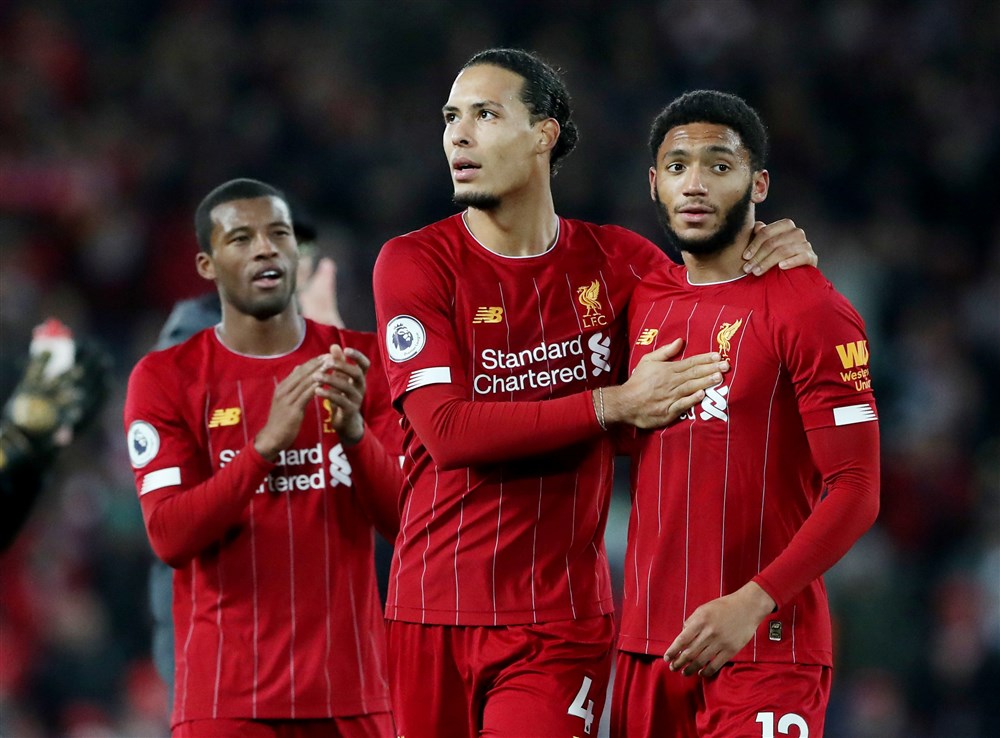 Van Dijk zat nerveus voor de televisie: 'Het leek wel eeuwen te duren'