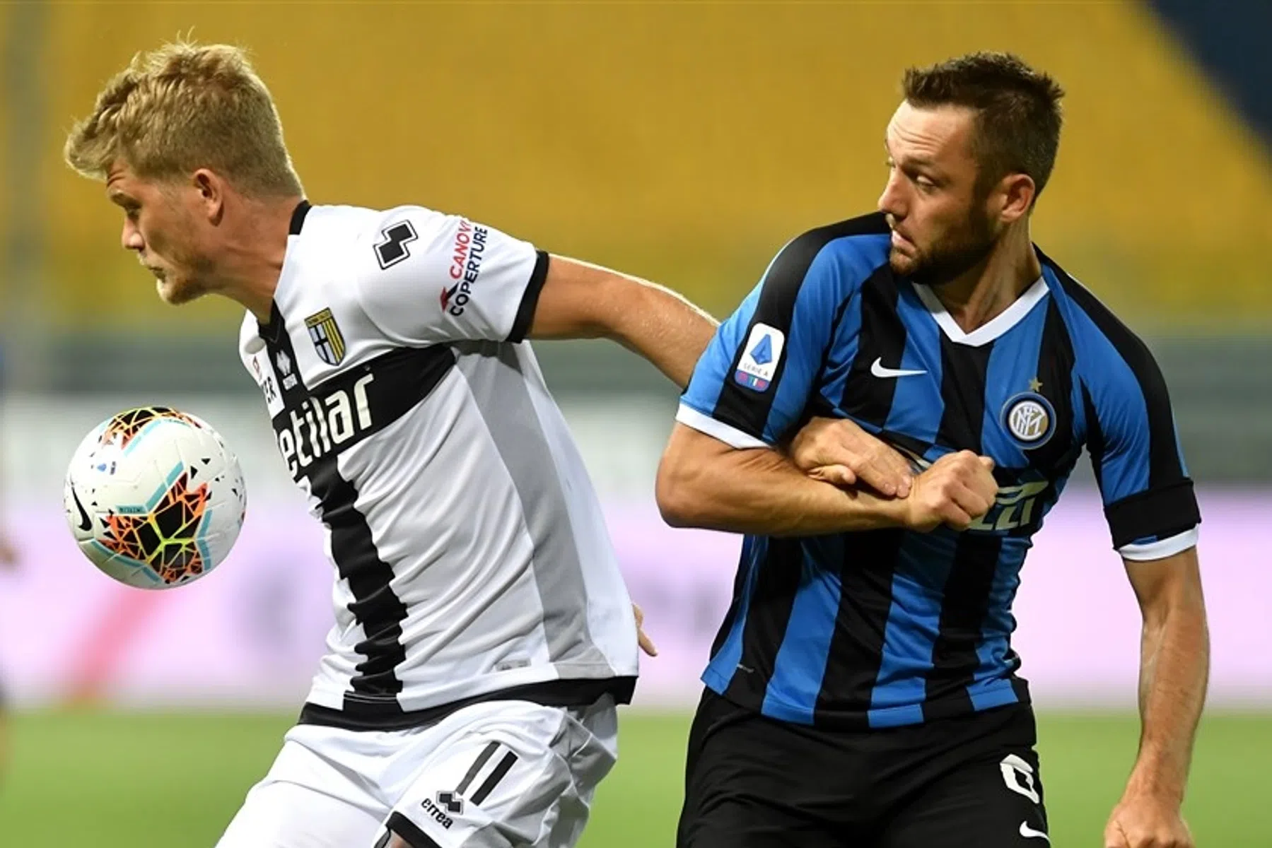 De Vrij steekt de lont in het Inter-kruitvat