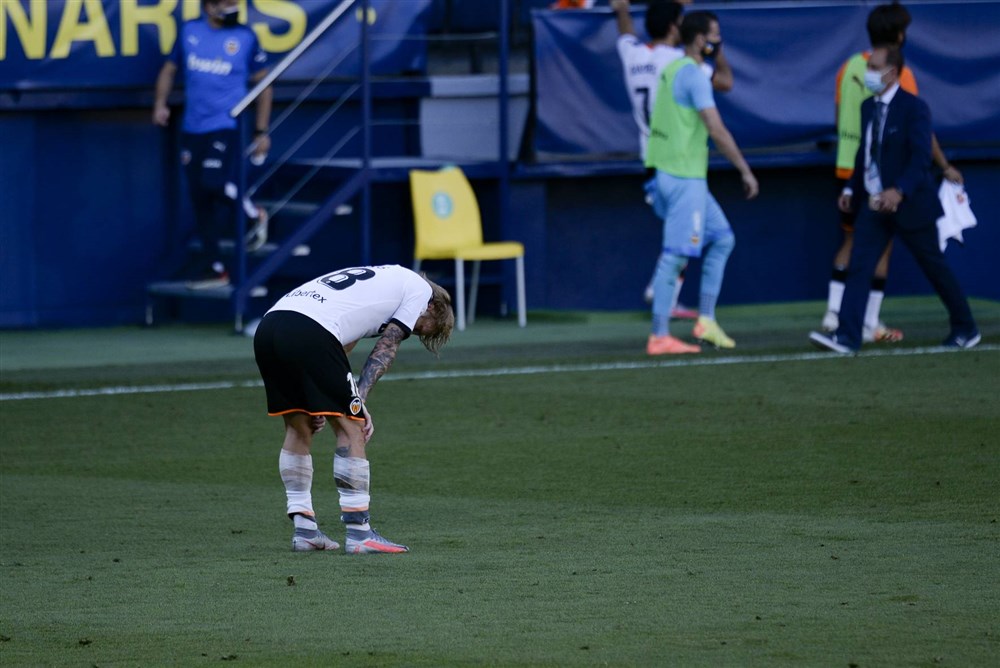Valencia staat weer eens in brand: Celades was zijn 'Ajax-krediet' snel kwijt