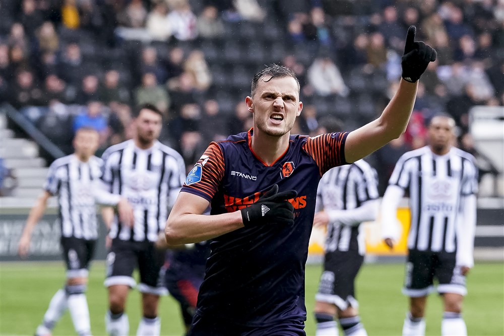 Leemans en drietal clubs wachten op PEC Zwolle