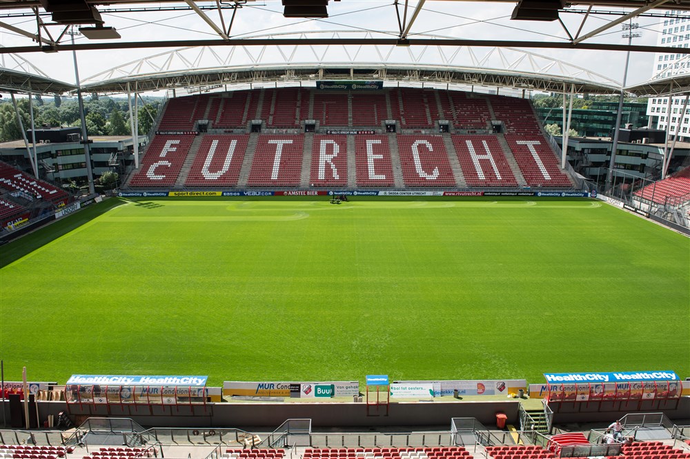 Ambitieus FC Utrecht presenteert vol trots hoofdsponsor en 'wil topdrie aanvallen'
