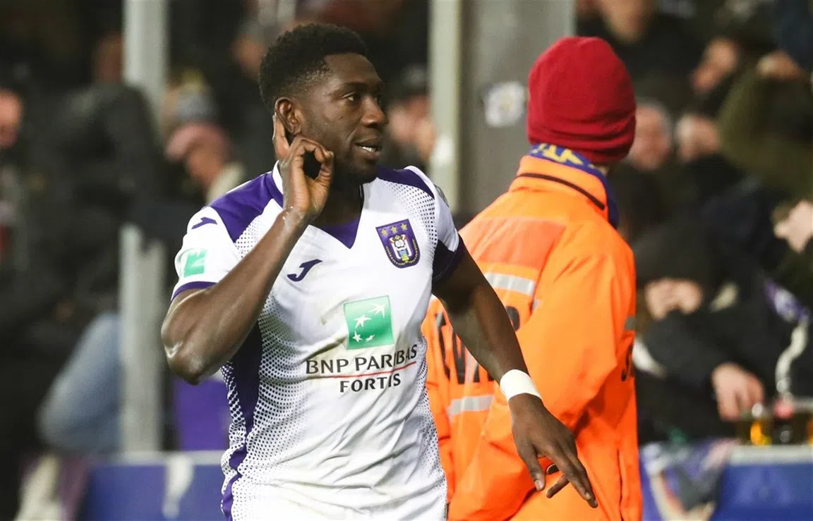 Luckassen verlengt bij PSV en gaat opnieuw naar Anderlecht