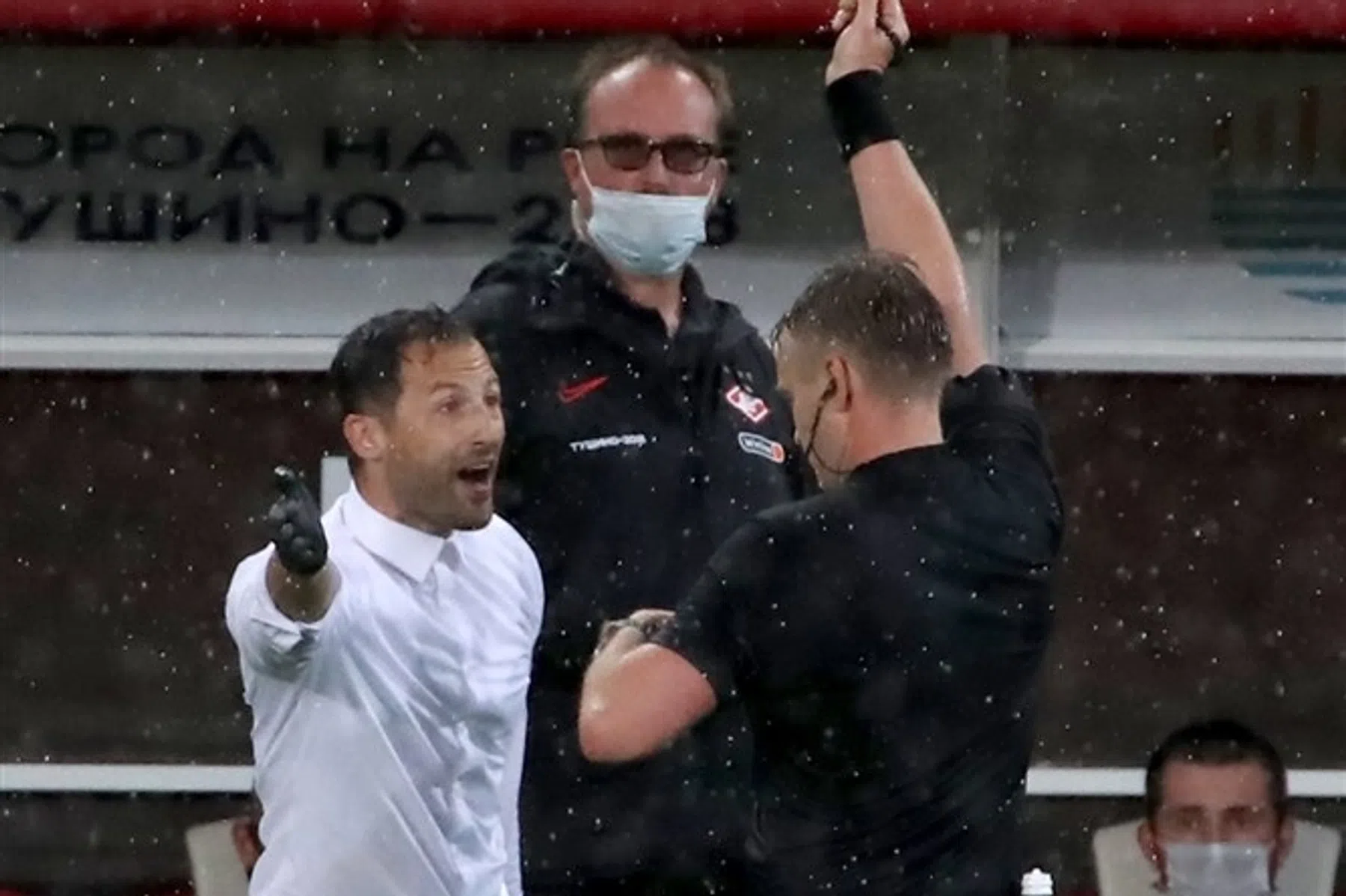 Til maakt seizoen af zonder heetgebakerde trainer Tedesco 