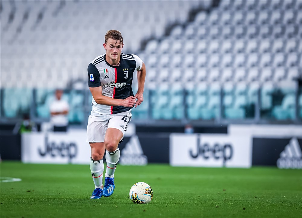 Santoni: 'Bij Barcelona was De Ligt niet beter geworden'