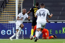 Thumbnail for article: Mulder en Van der Hoorn dromen van Wembley dankzij weergaloze goal