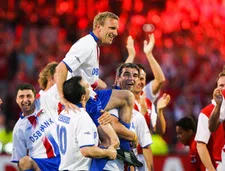 Thumbnail for article: Barry van Galen, ultieme levensgenieter van AZ: 'Uit eigenbelang meelullen kan ik niet' 