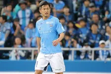 Thumbnail for article: King Kazu (53) gáát maar door: voetbalopa der voetbalopa's speelt nog doodleuk mee