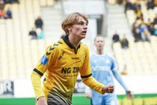 Thumbnail for article: Maak kennis met de Ajax-aanwinst die een Haaland-achtige hype veroorzaakt