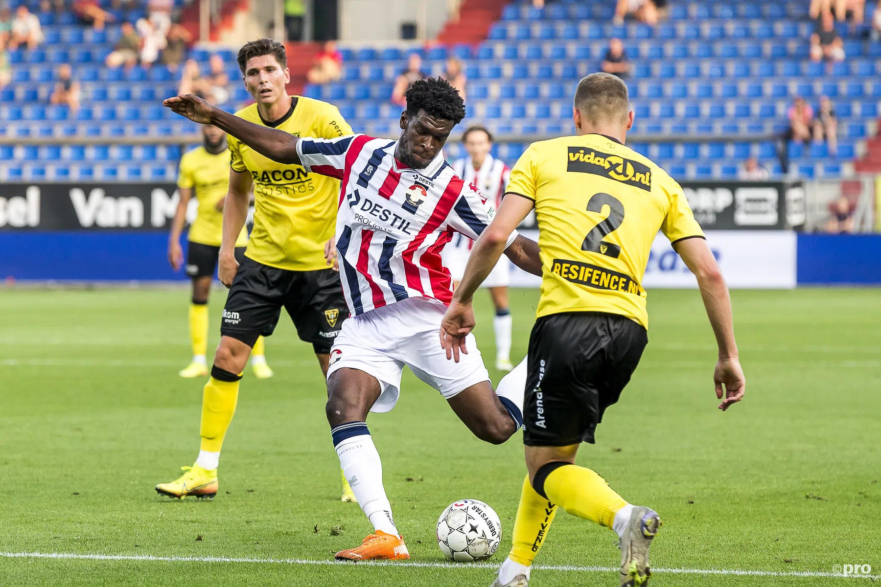 Wriedt maakt direct grote indruk in eerste oefenduel van Willem II