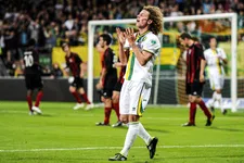 Thumbnail for article: Het stripboek van Japie: uitzinnige ADO-fans bij historisch debuut