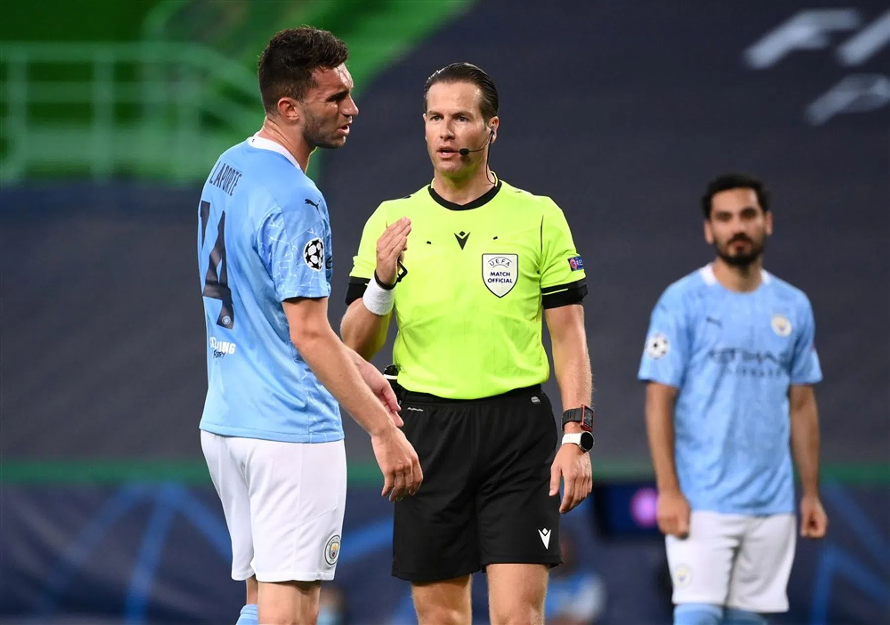 City-schlemiel en analyticus Ferdinand snappen niets van Makkelie en Blom