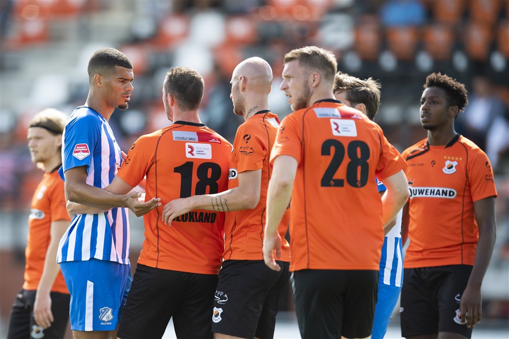 Katwijk overweegt juridische stappen na afgebroken oefenduel met FC Eindhoven