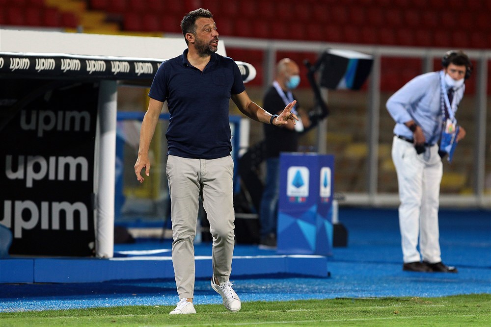 D'Aversa wordt na ontslag bij Parma bedankt voor schrijven van clubhistorie