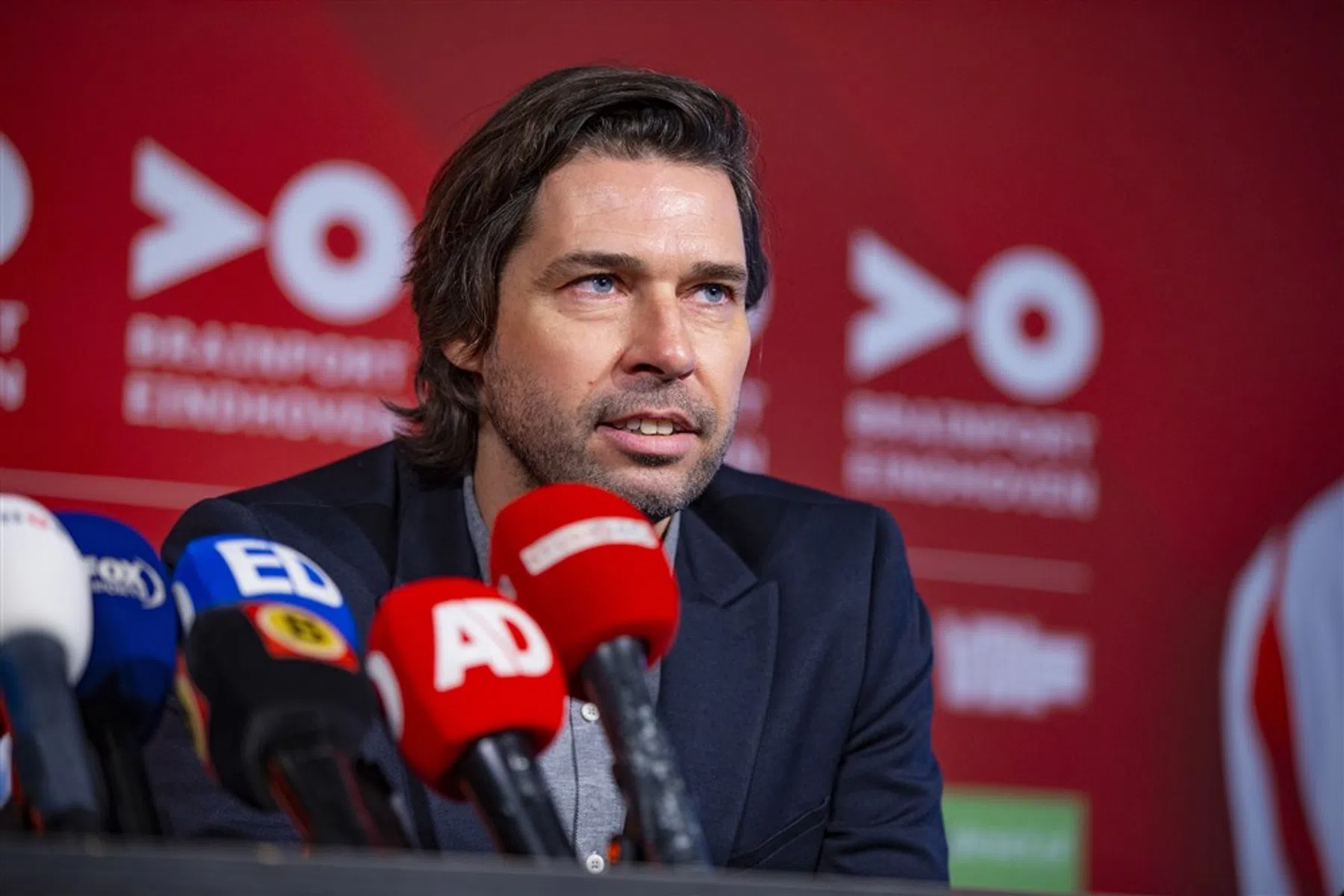 PSV verwacht hete zomer: 'Er gaat echt genoeg gebeuren, inkomend én uitgaand'