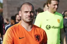 Thumbnail for article: Sneijder gaat beginnen met verkorte trainerscursus