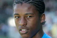 Thumbnail for article: De zeventienjarige Gini Wijnaldum verlangde al naar Barcelona