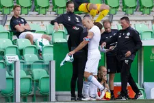 Thumbnail for article: Eredivisie-rentree Robben loopt door blessure uit op drama