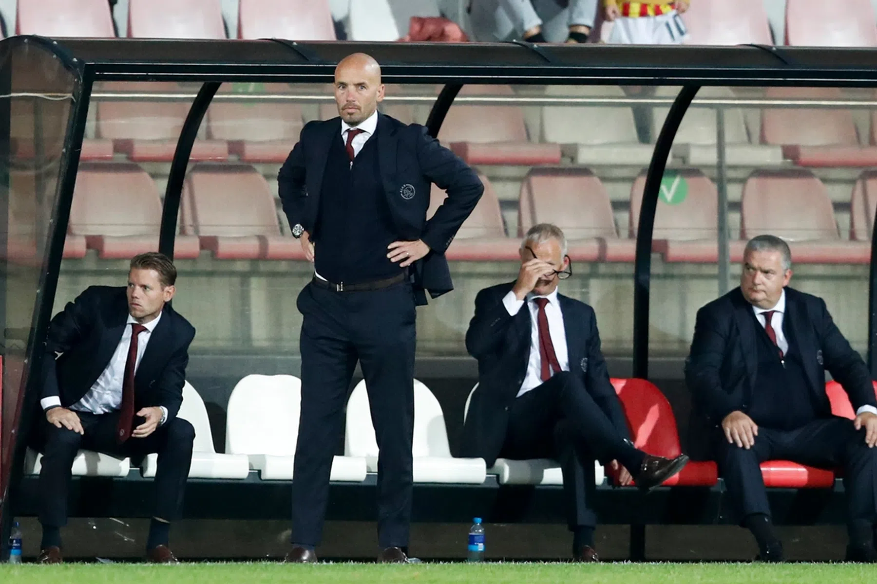 Pijnlijke laatste plaats: 'Dit is Ajax-onwaardig'