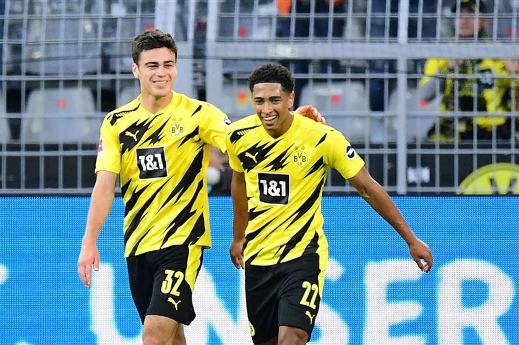 Zeventienjarigen leggen de basis voor indrukwekkende zege Dortmund