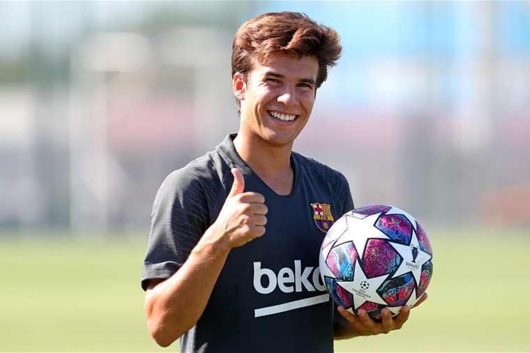 Dit is waarom Riqui Puig voorlopig nog moet toekijken bij Barcelona