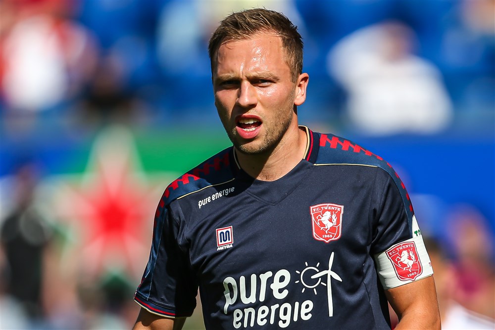FC Twente-sterkhouder Schenk kan lokroep uit zandbak niet weerstaan