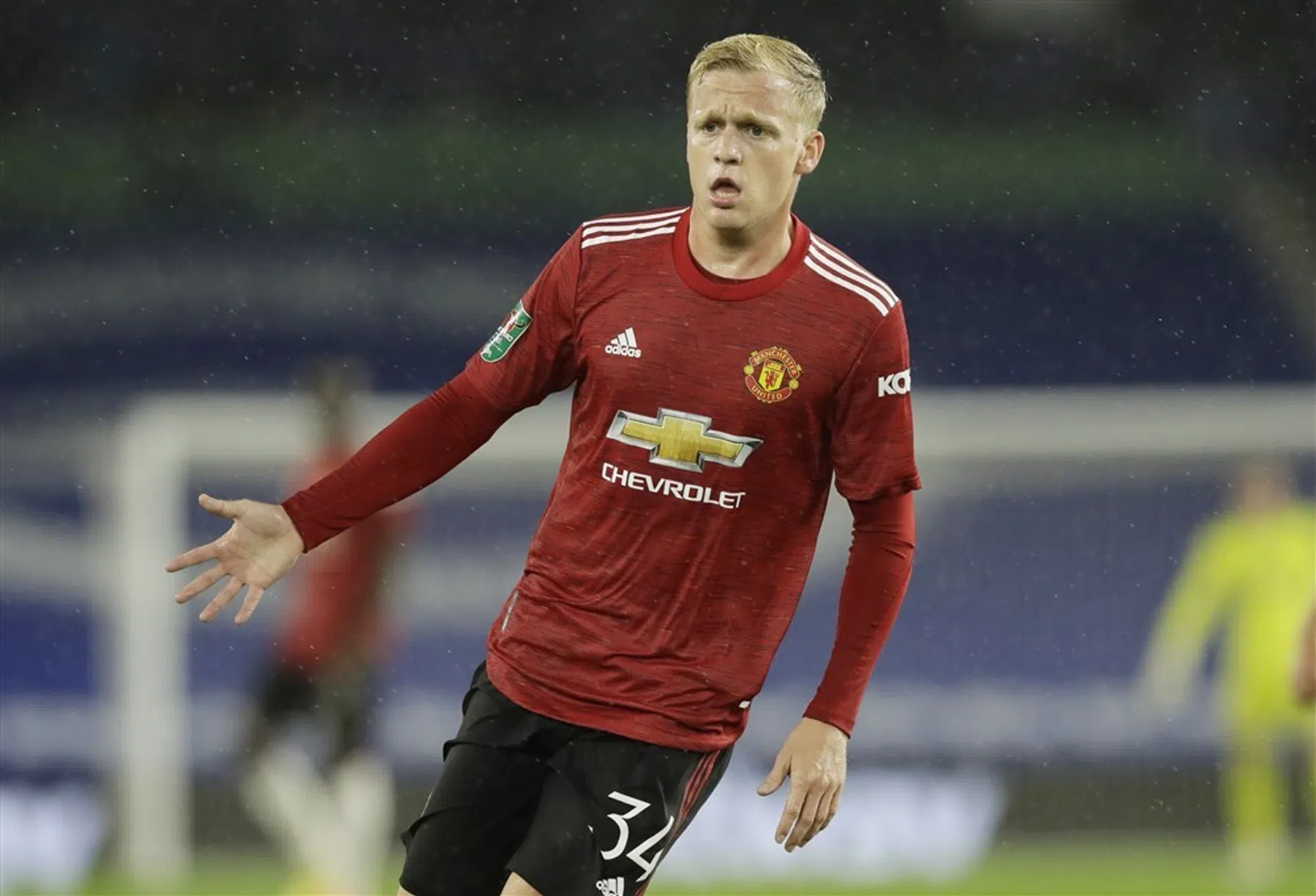 Solskjaer hint op andere rol Van de Beek: 'Zit goede kop opgeschroefd'