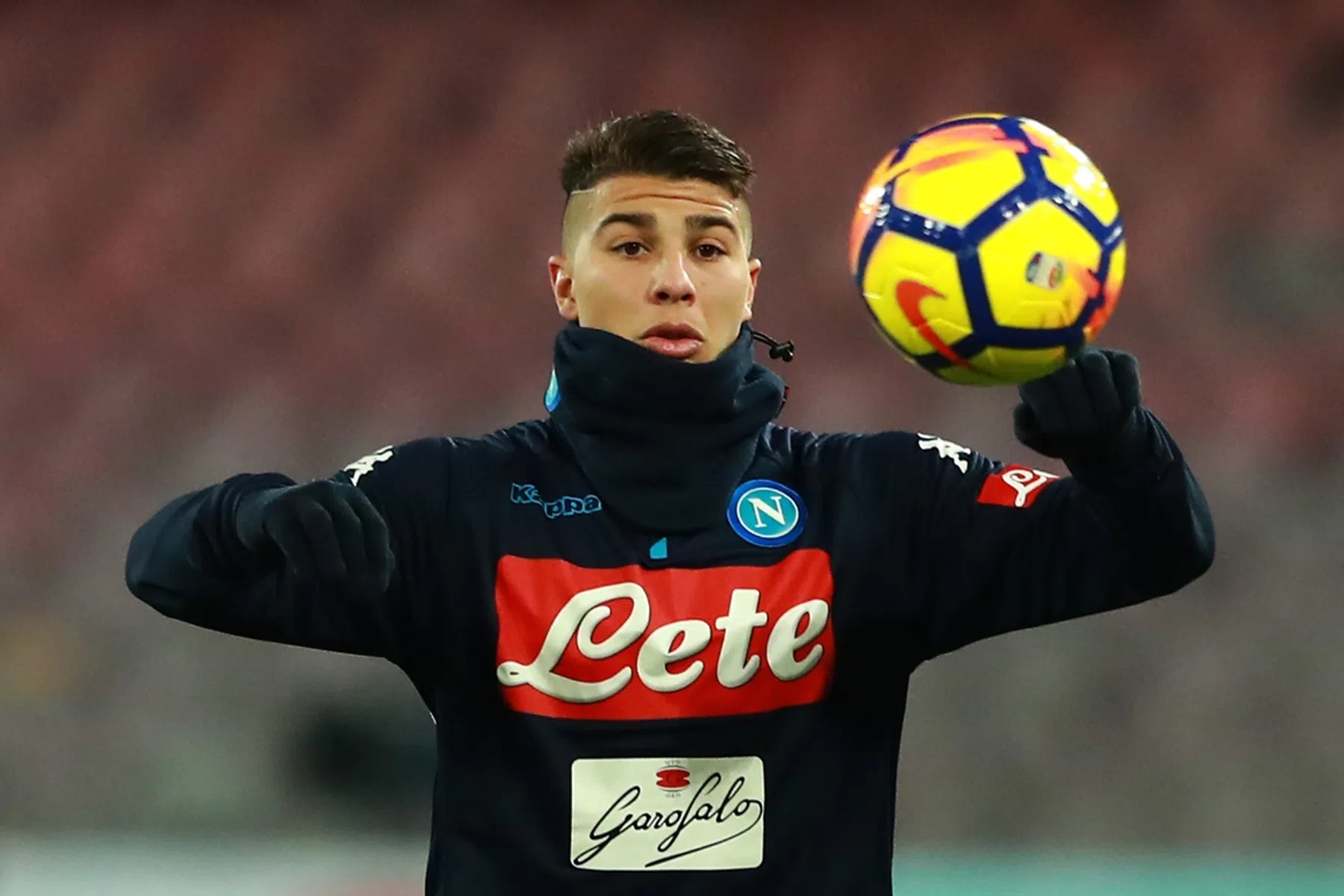 VVV pikt bij Napoli creatieve middenvelder met oog voor de steekpass op