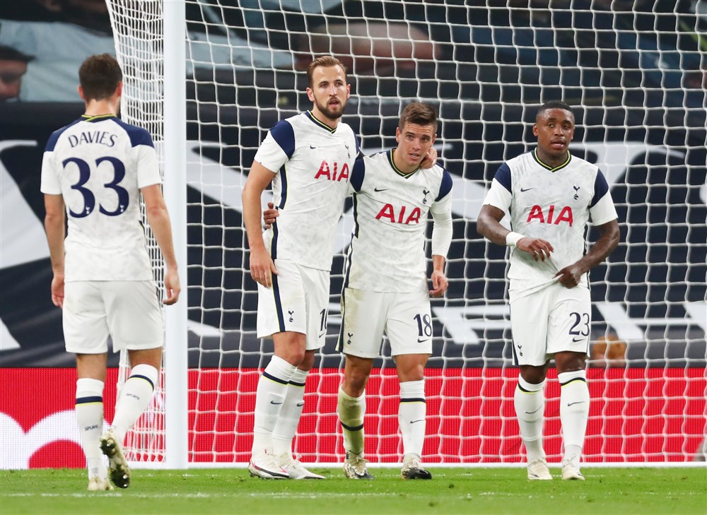 Bergwijn toont zijn klasse bij doelpuntenregen Spurs, Milan overleeft thriller