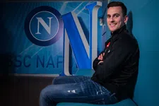 Thumbnail for article: Napoli kent geen genade: Milik zit vast in wachtkamer