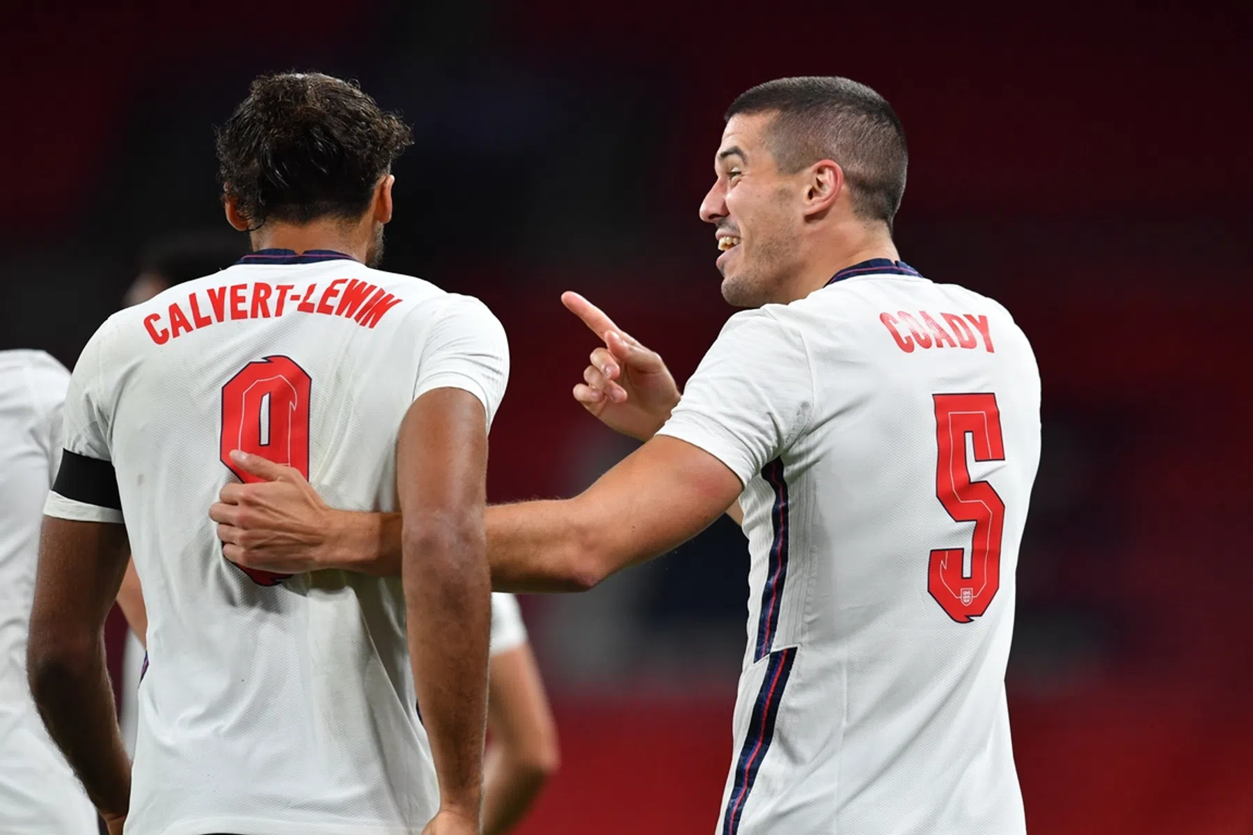 Calvert-Lewin trekt blakende vorm door met Engels droomdebuut
