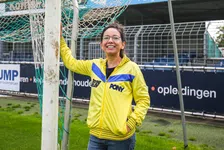 Thumbnail for article: De FC Dordrecht-fan die bijna letterlijk stierf voor haar club