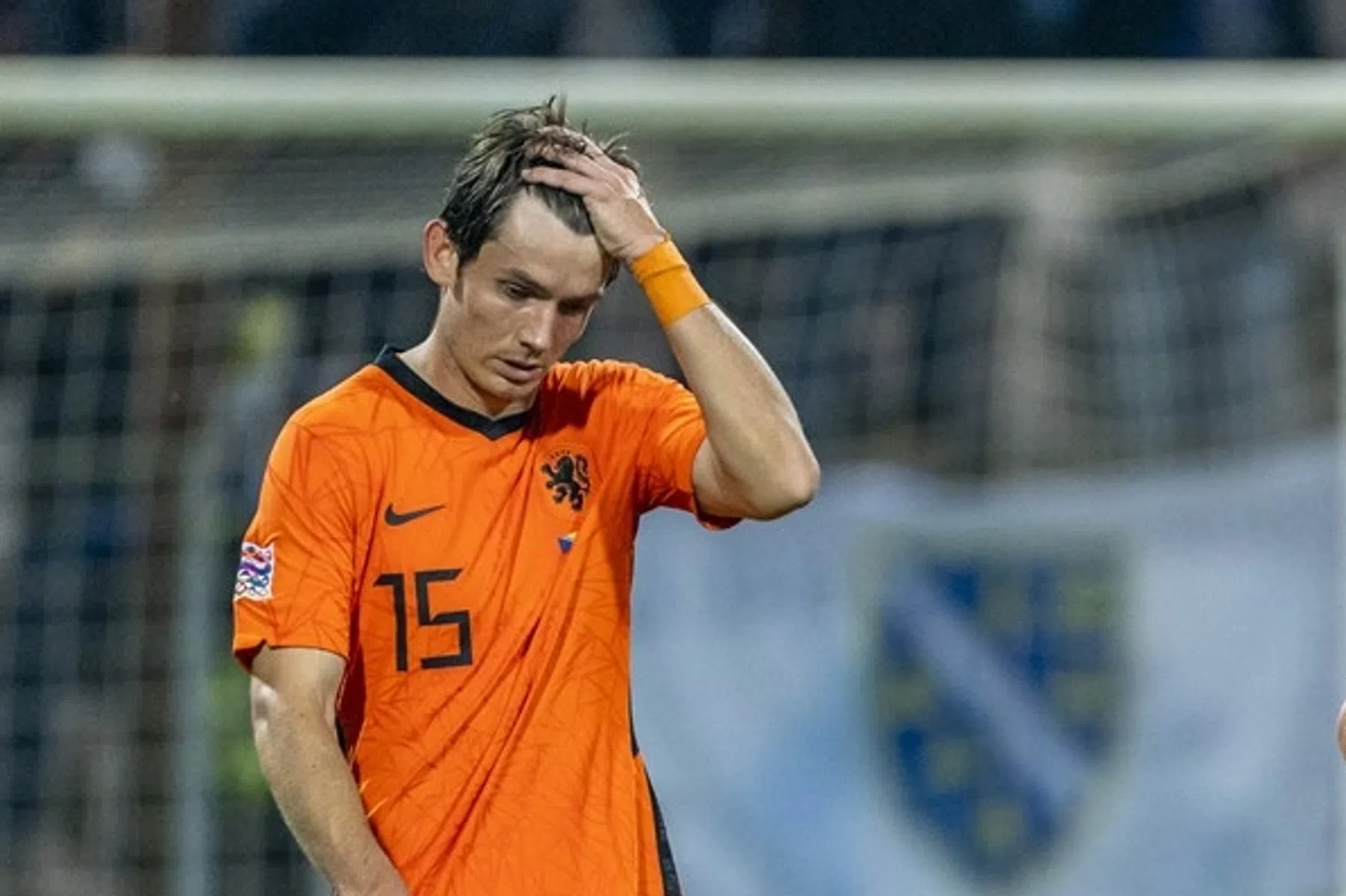 De Roon verlaat Oranje-trainingskamp na zure gele kaart
