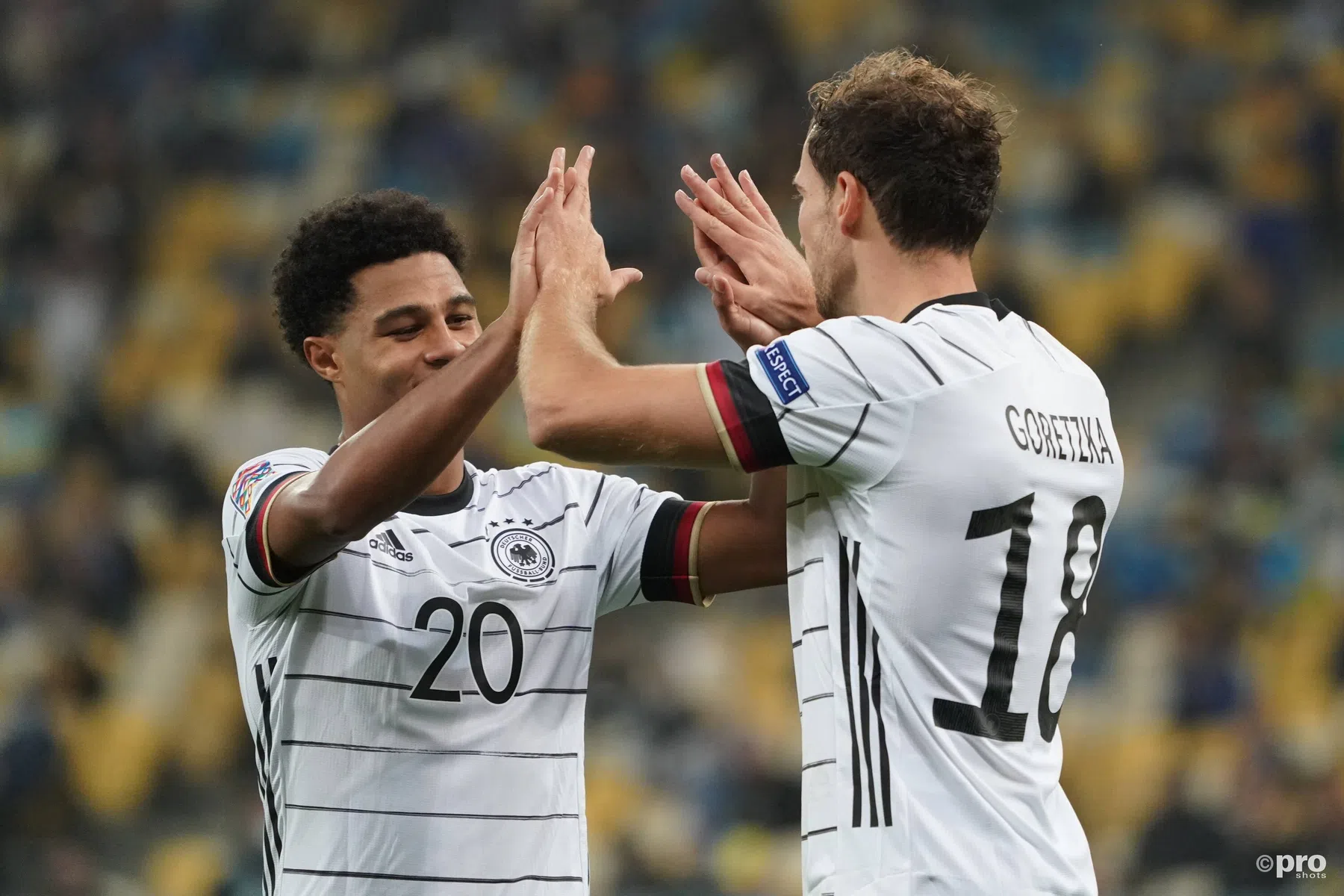 Wondergoal Gnabry niet genoeg voor Duitsland, eerste nederlaag Spanje in twee jaar