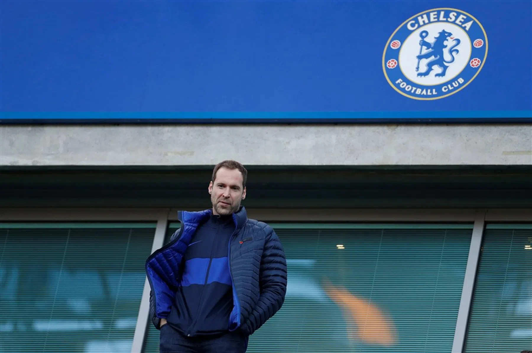 Chelsea schrijft gestopte Cech in voor Premier League