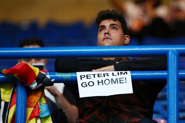 Valencia-fans laten directieleden achtervolgen, nieuwe coupe Ronaldo