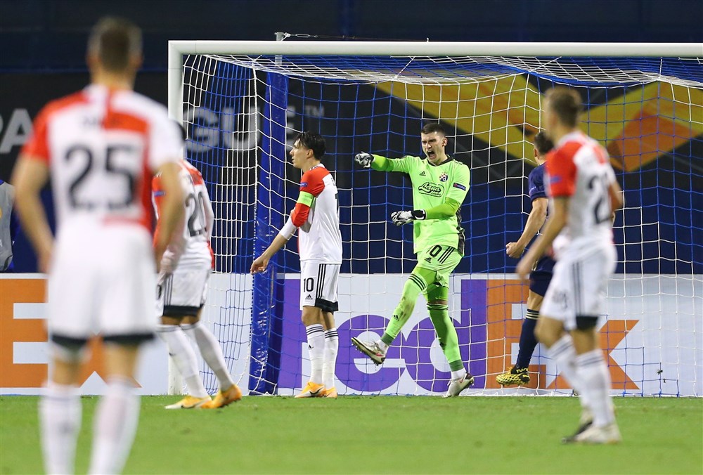 Dubbele gevoelens bij Feyenoord na misser Berghuis en rood Senesi