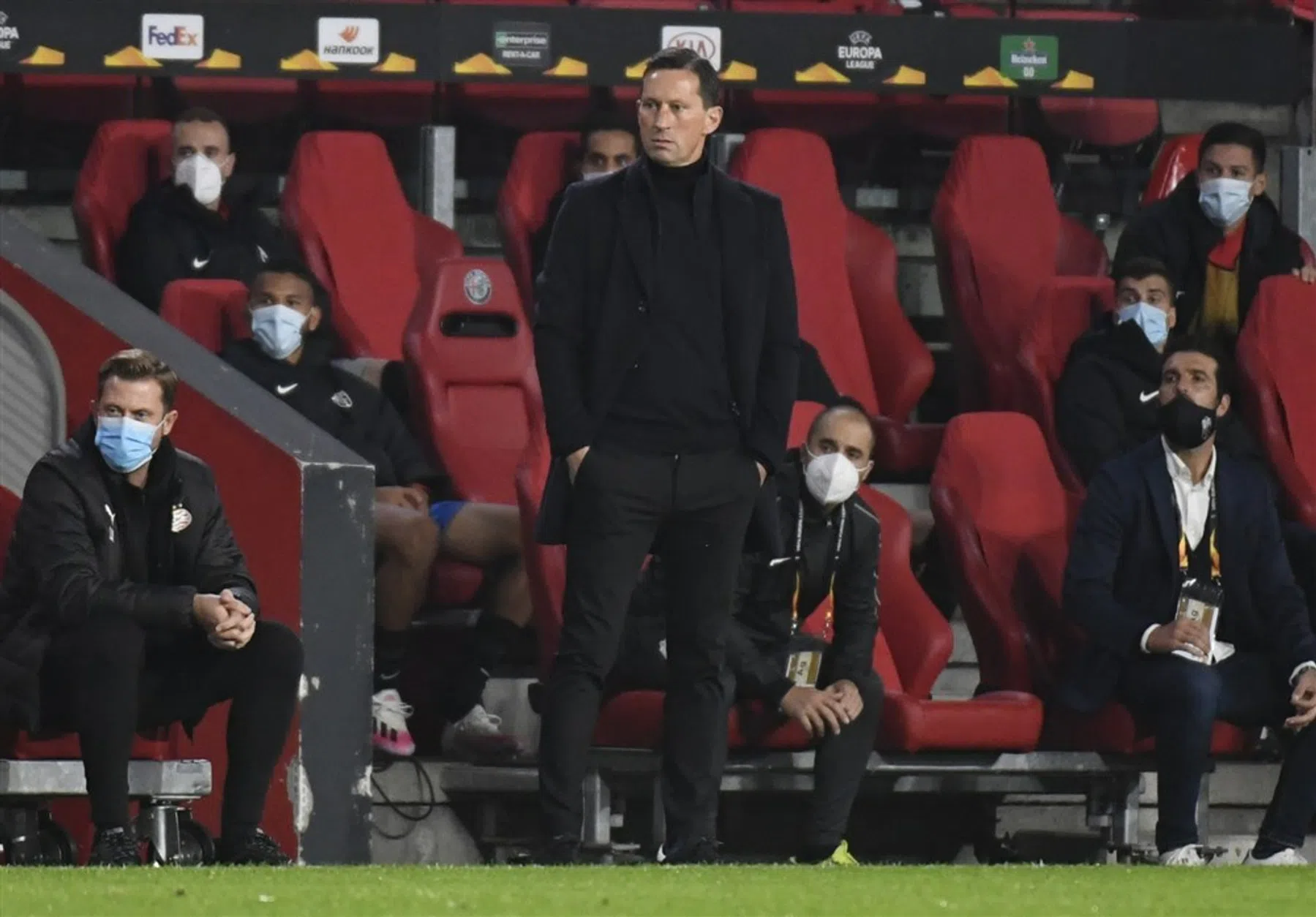 Schmidt moet coronatests afwachten en komt met goed nieuws over Van Ginkel